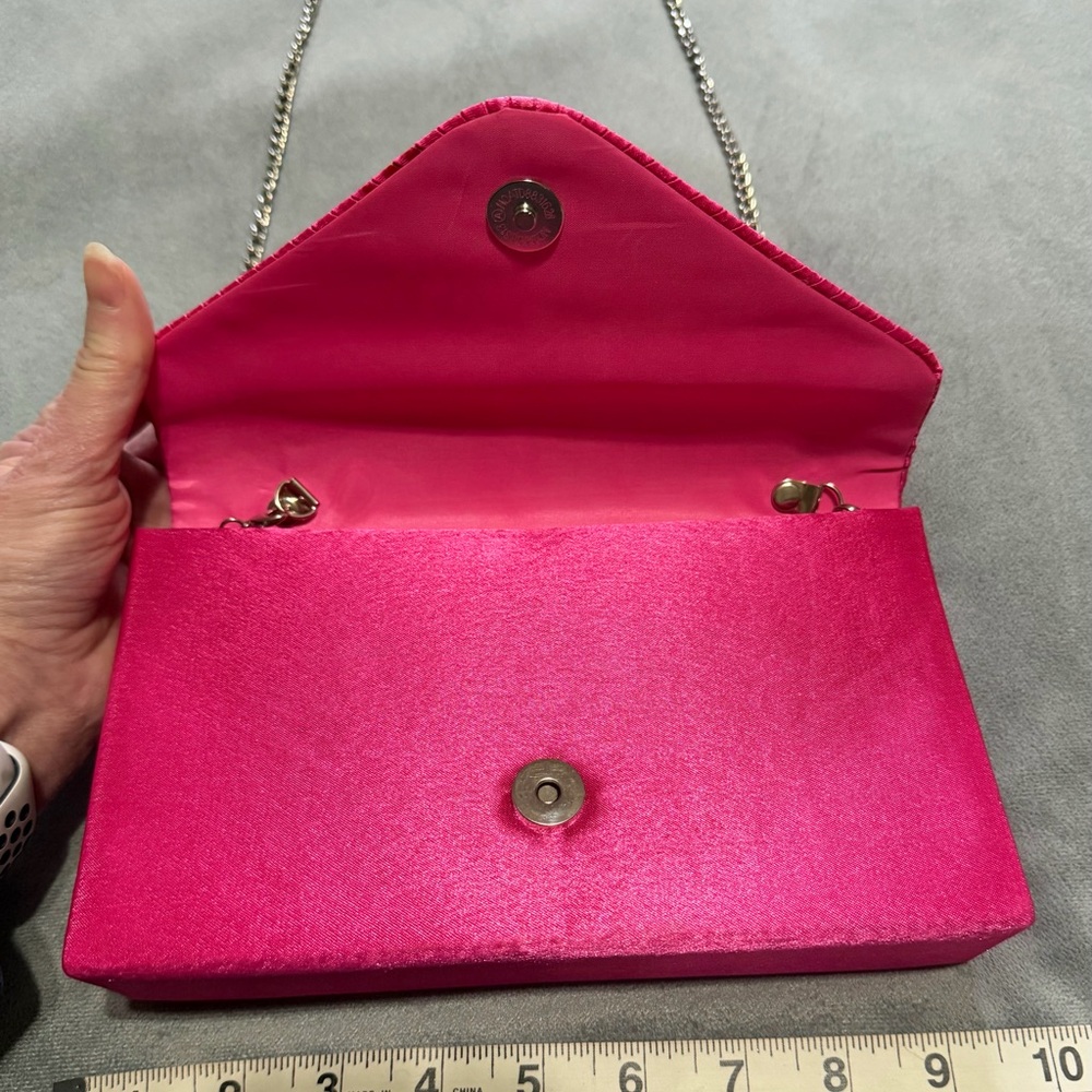 NWOT Elegant Pink Crossbody with Rhinestone Detailing Perfect Magnetic Closure! - Picture 5 of 8